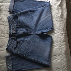 BRAND NEW HIGH WAISTED MOM JEANS 🌟